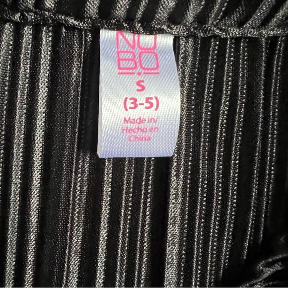 NWT NO BOUNDARIES BLACK PLEATED BUTTON DOWN COLLARED LONG SLEEVE SHIRT SMALL - Picture 5 of 7